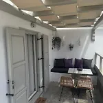 Klaras House